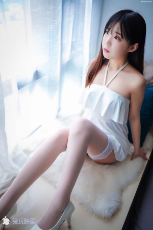 Coser-御子Yumiko-White-dress-01