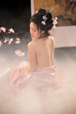 Coser-桃暖酱-–-Dreaming-in-colorful-clothes-27