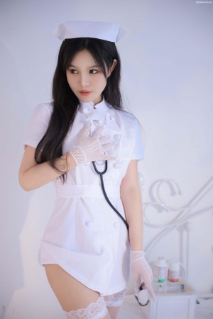 Coser-桃暖酱-Miss-nurse-02