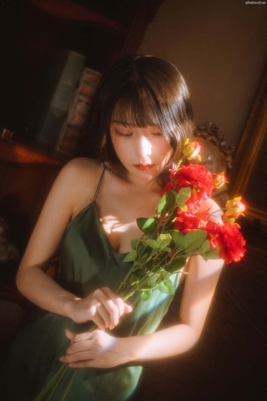 Coser-香草喵露露-Green-dress-03