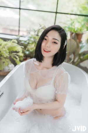 JVID-Enter-the-bath-and-be-tempted-啾啾小公主-114