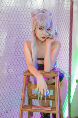Model-Yuna-유나-KDA-Evelyn-Bikini-02
