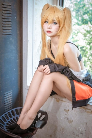 Model-Yuna-유나-Naruto-erotic-transformation-24