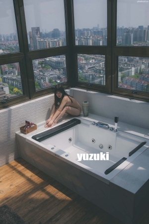 Yuzuki-Bathtub-03