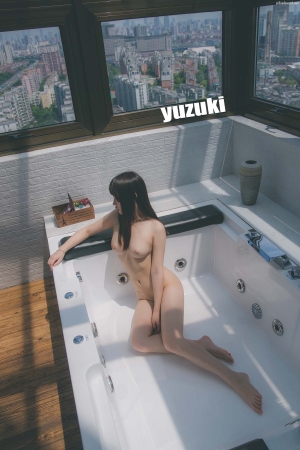 Yuzuki-Bathtub-05