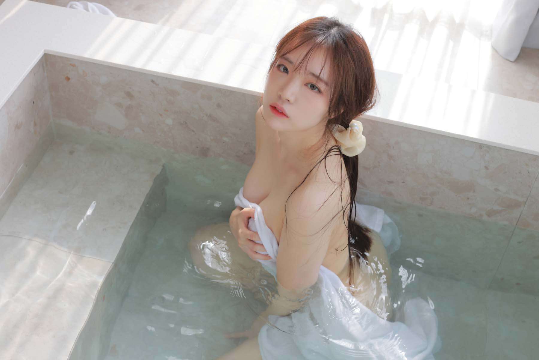 [Model] Rina (モモリナ) - Sensual pleasures in Ryokan